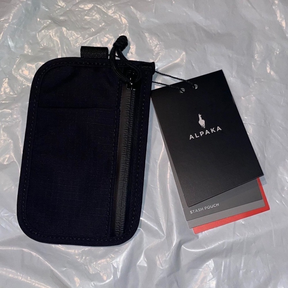 Alpaka Stash Pouch Black Axoflux 210D Recycled Fabric EDC Wallet A0010890118
